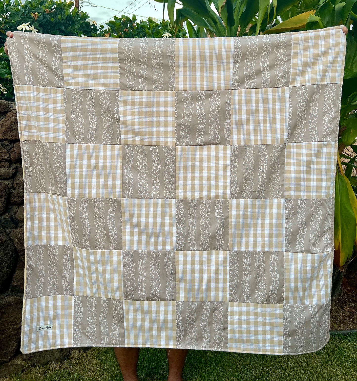 Puakenikeni + Pikake | Tan Palaka Patchwork Minky Blanket