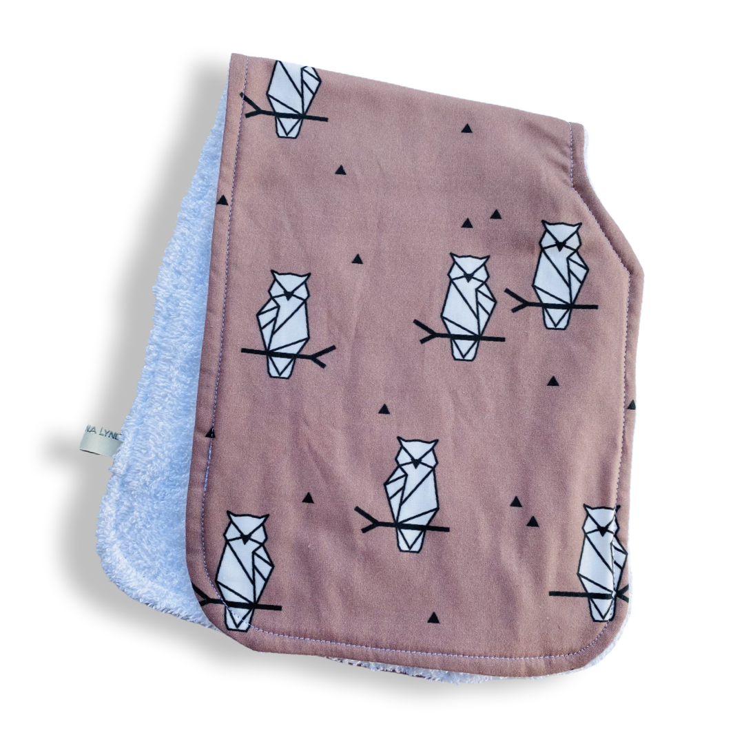 Pueo MAUVE Burp Cloth