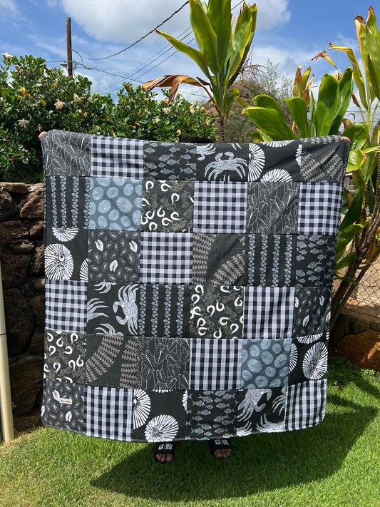 'Ele'ele Poho Poho Keiki Minky Blanket