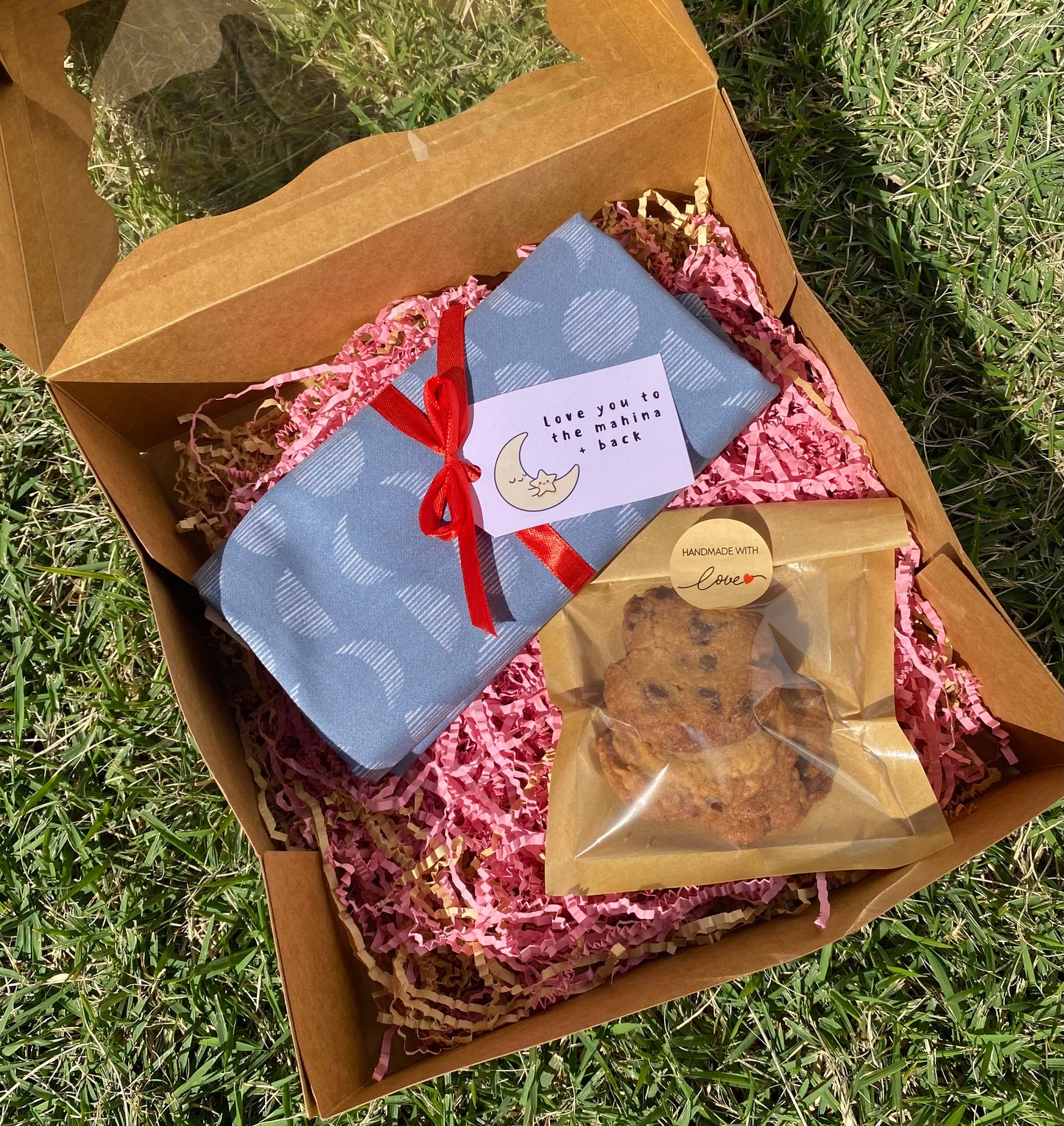 Love You to the Mahina & Back Cookie Valentine's Gift Box