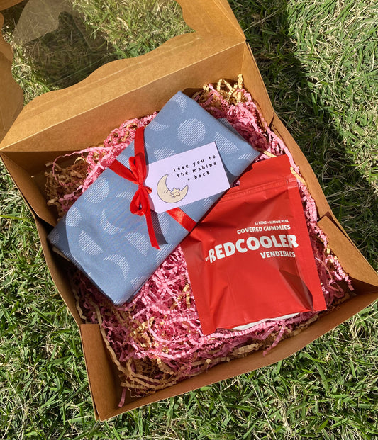 Love You to the Mahina & Back Gummy Valentine's Gift Box