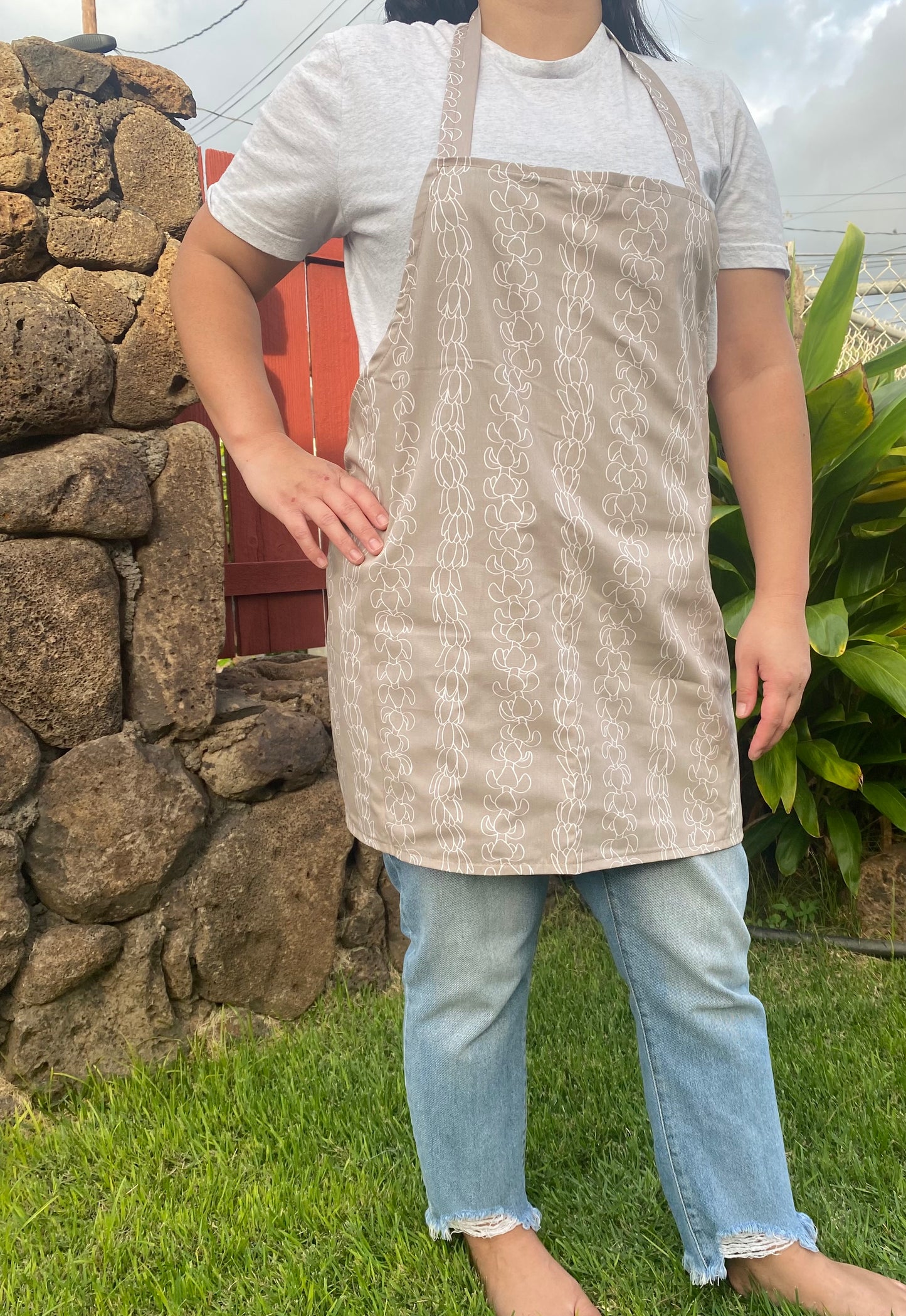 You Make My Heart Bloom Candle Valentine's Gift Box - Tan Keni + Pikake Peppermint