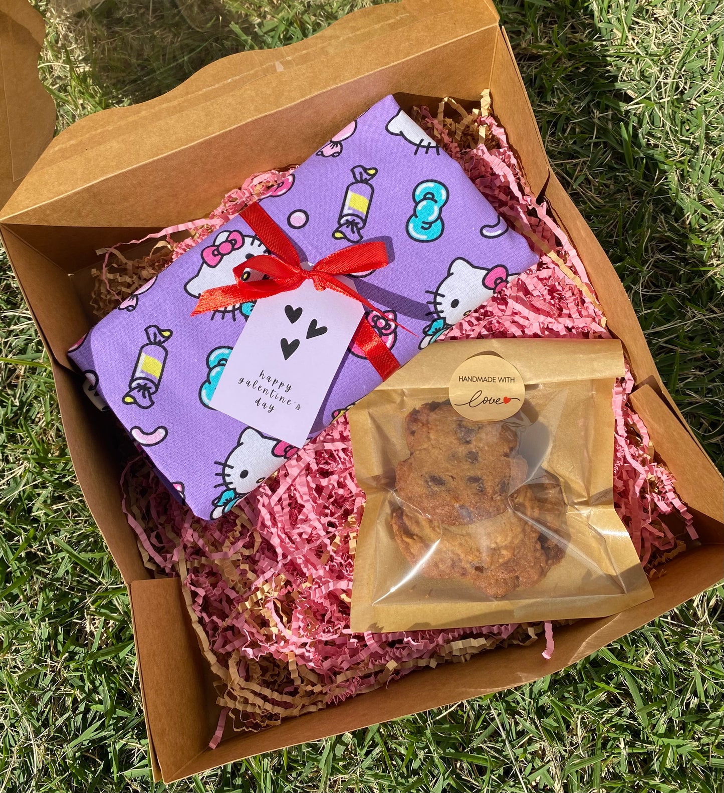 Happy Galentine's Day Cookie Valentine's Gift Box - Purple Hello Kitty