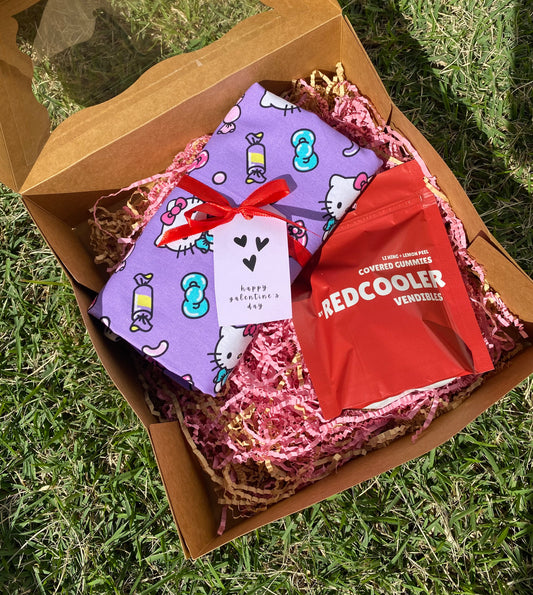 Happy Galentine's Day Gummy Valentine's Gift Box - Purple Hello Kitty