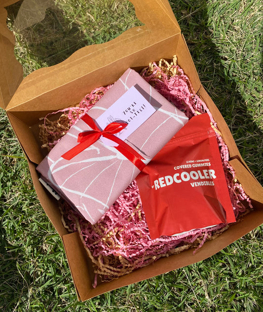 You're So Poi-fect Gummy Valentine's Gift Box - Pink Kalo Leaf