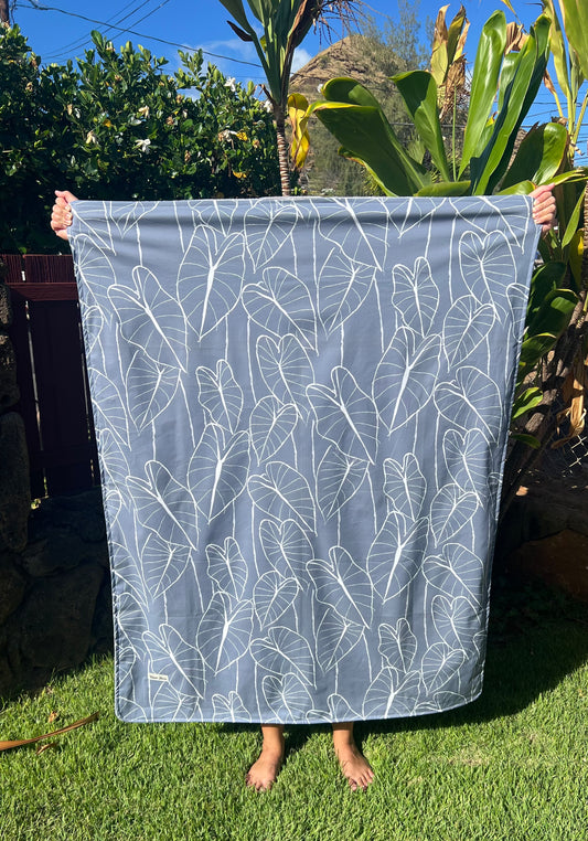 Slate-Gray Kalo Leaf Keiki Minky Blanket